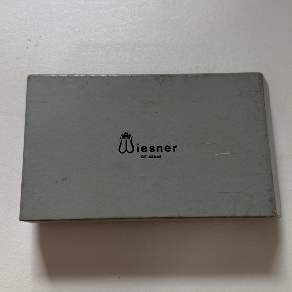 Wiesner of Miami Floral Mirror & Fold-out Comb and compact - Picture 7 of 7